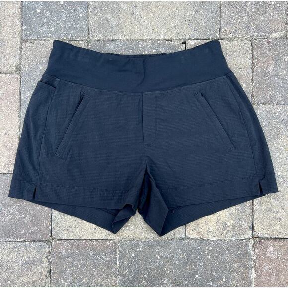 Athleta Trekkie North short black size 4 - Picture 3 of 5